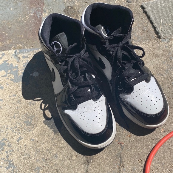 Air Jordan 3s Cardinal Red - Picture 8 of 12